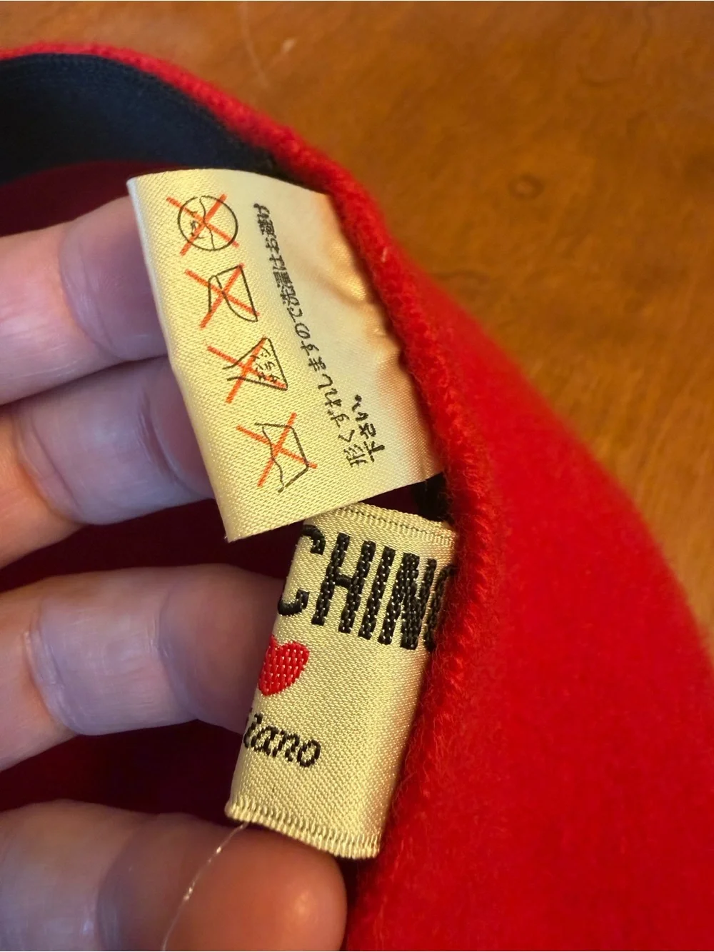 Vintage Moschino Milano Red wool Beret with Black Band and stars